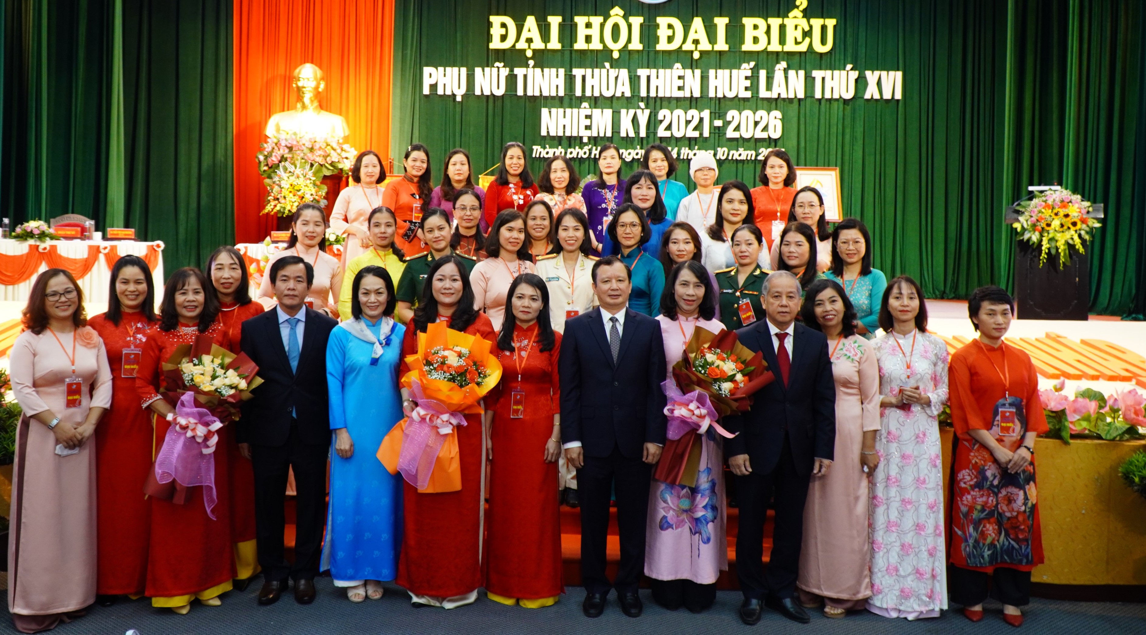 Phát huy vai trò phụ nữ trong xây dựng Thừa Thiên Huế trở thành thành phố trực thuộc Trung ương