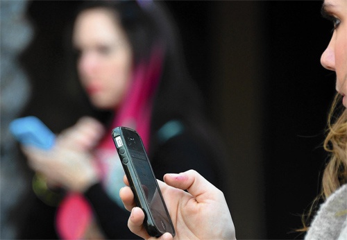 Quá tải thông tin về COVID-19 có thể gây ra căng thẳng không cần thiết