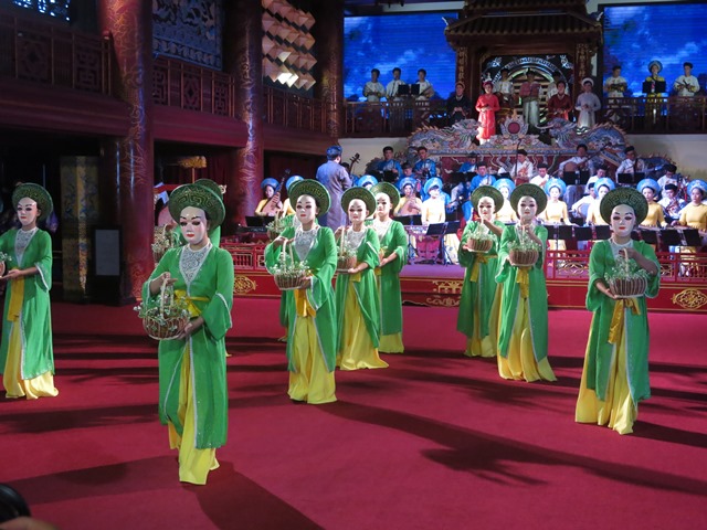 Xây dựng chương trình nghệ thuật phục vụ phố đi bộ Hoàng thành Huế