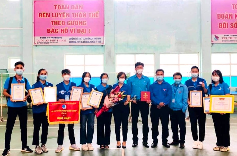 Tháng “bội thu” giải thưởng của thanh niên Hương Thủy