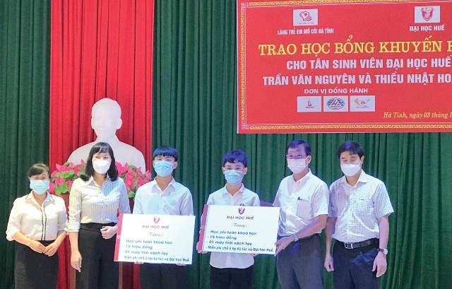 Không để sinh viên vì khó khăn phải dừng học