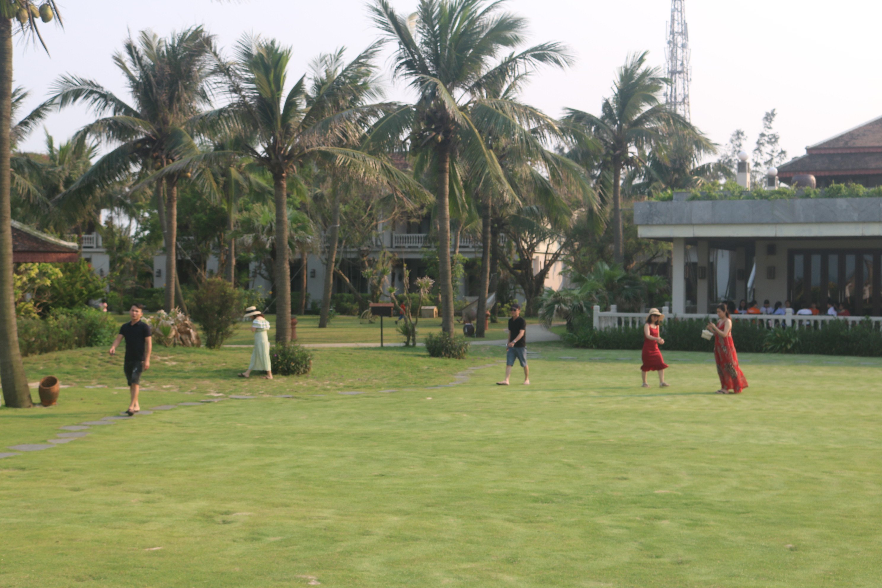 An toàn phòng dịch và bài toán mở cửa du lịch