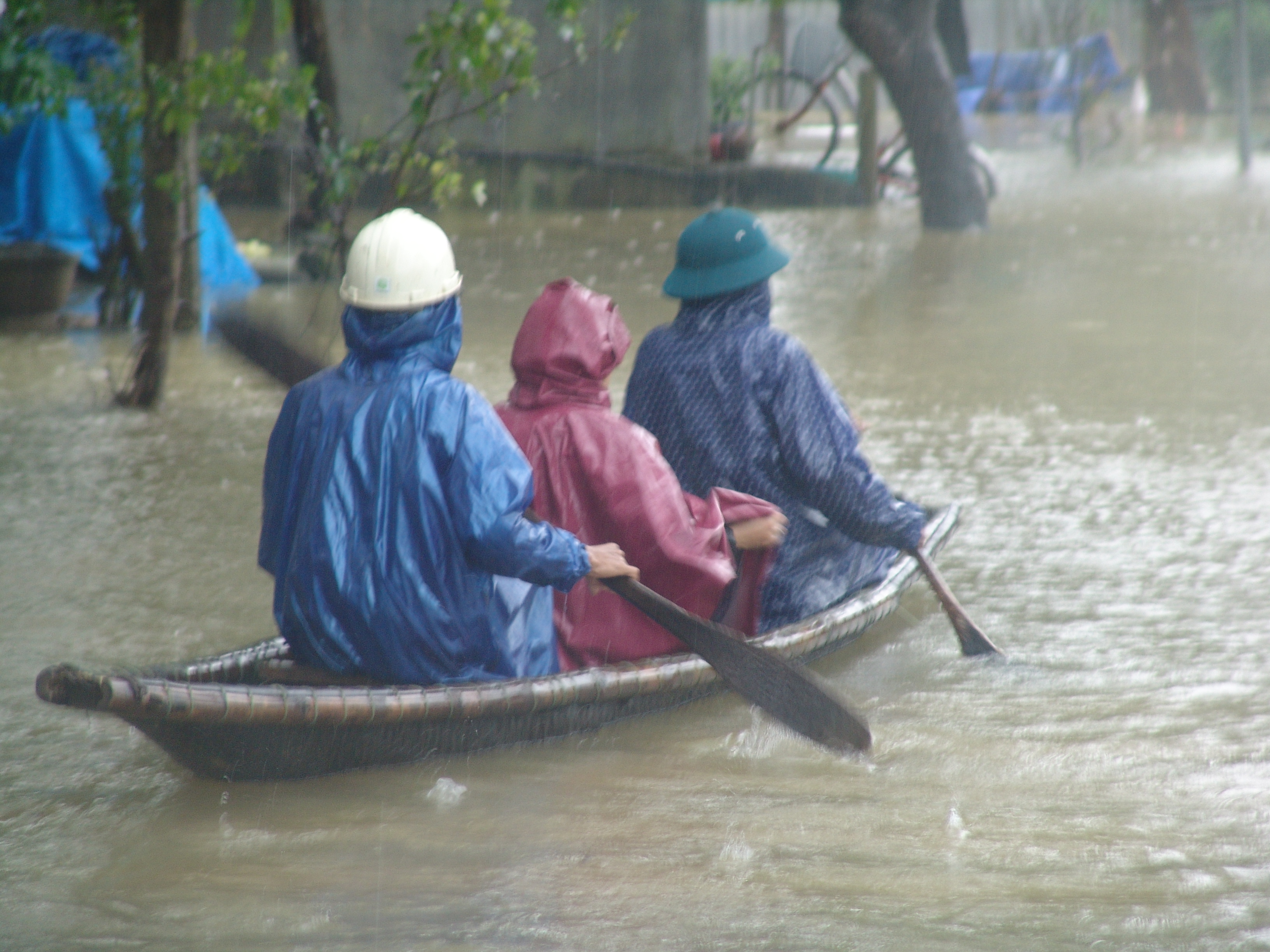 Cần làm tốt “tự quản tại chỗ” mùa mưa lũ