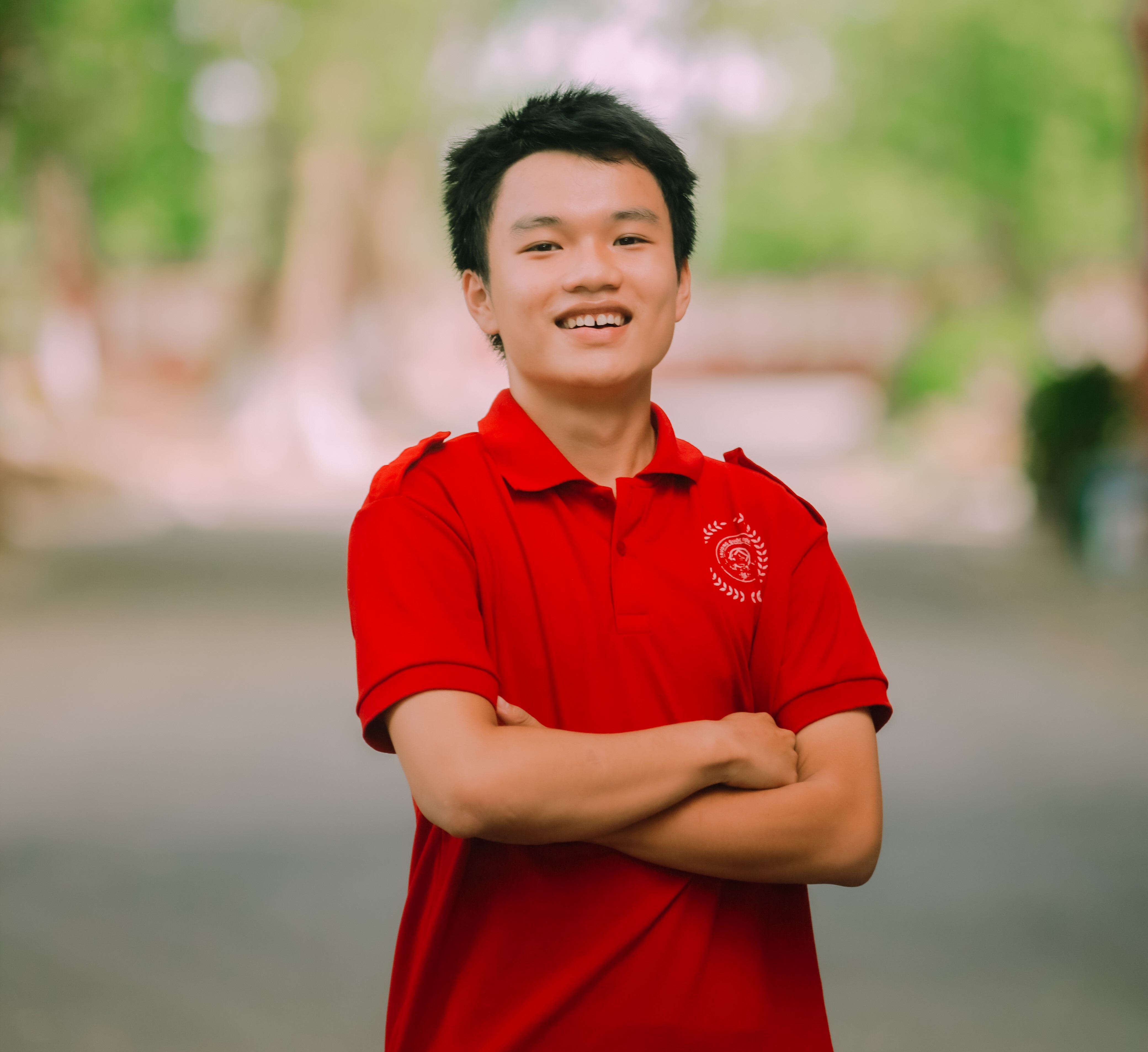 Phan Lê Thúc Bảo đại diện Trường chuyên Quốc Học Huế tham dự Đường lên đỉnh Olympia năm thứ 22