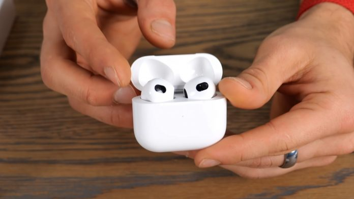 So sánh AirPods 3 vs AirPods 2 Nên mua tai nghe nào
