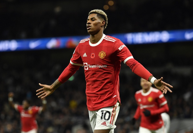 Quỷ đỏ nghiền nát Tottenham