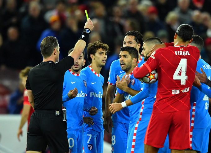 Vé đi tiếp sớm cho Lữ đoàn đỏ