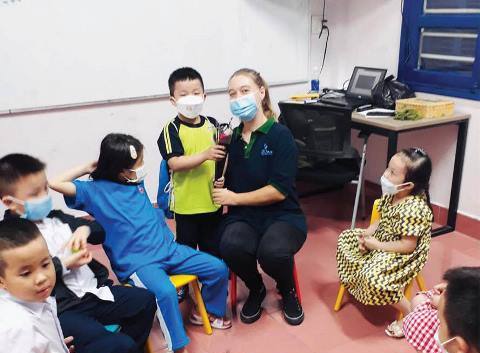 Giới trẻ  “cơn sốt loạn ngữ”