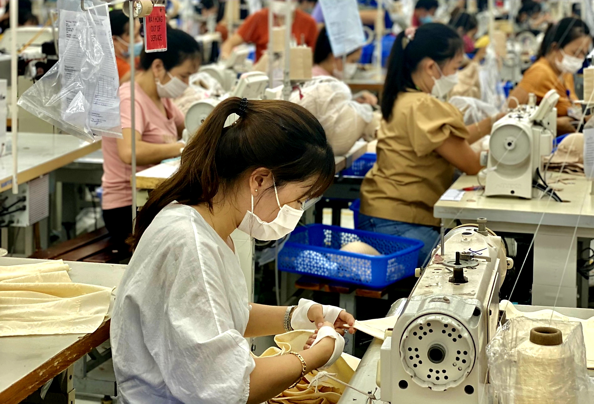 Phục hồi và phát triển kinh tế trong điều kiện thích ứng an toàn
