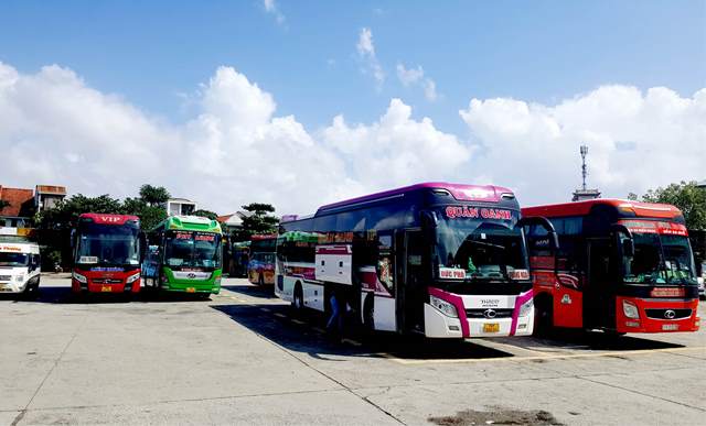 Giá xăng dầu tăng, doanh nghiệp vận tải thêm khó