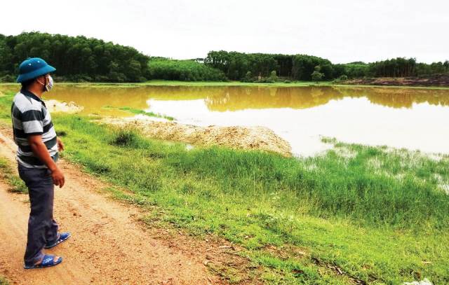 Hồ bồi lấp, ruộng bỏ hoang