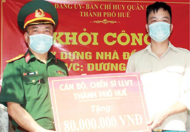 Những căn nhà mang hơi ấm đồng đội