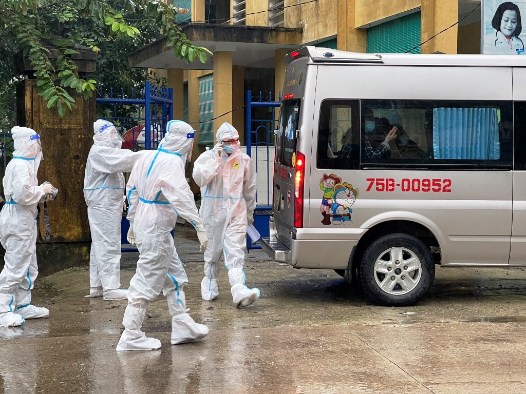 Chuyến xe PUN75 hỗ trợ chở người nghi nhiễm đến khu cách ly