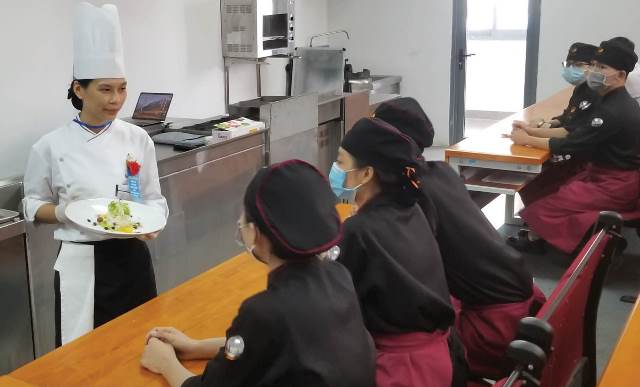 Hợp tác quốc tế trong giáo dục nghề nghiệp
