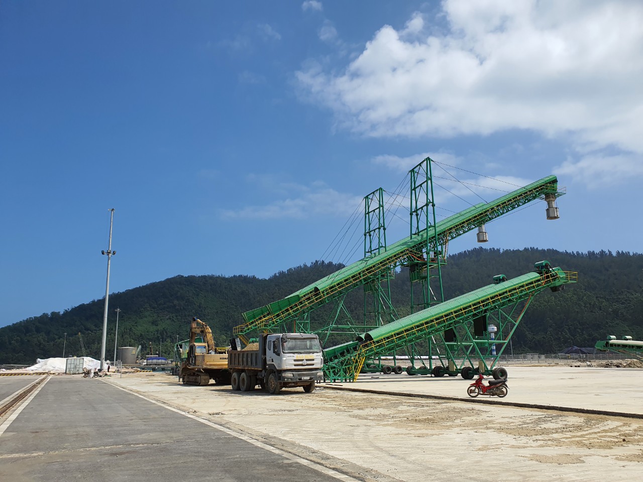 Phấn đấu đạt mục tiêu kim ngạch xuất khẩu năm 2021 vượt 1 tỷ USD