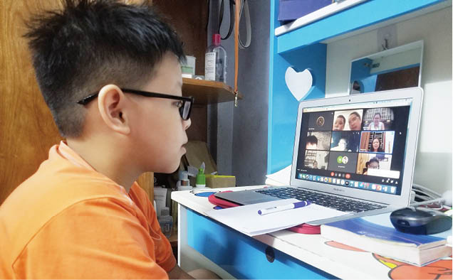 Quản học sinh chơi game khi học trực tuyến