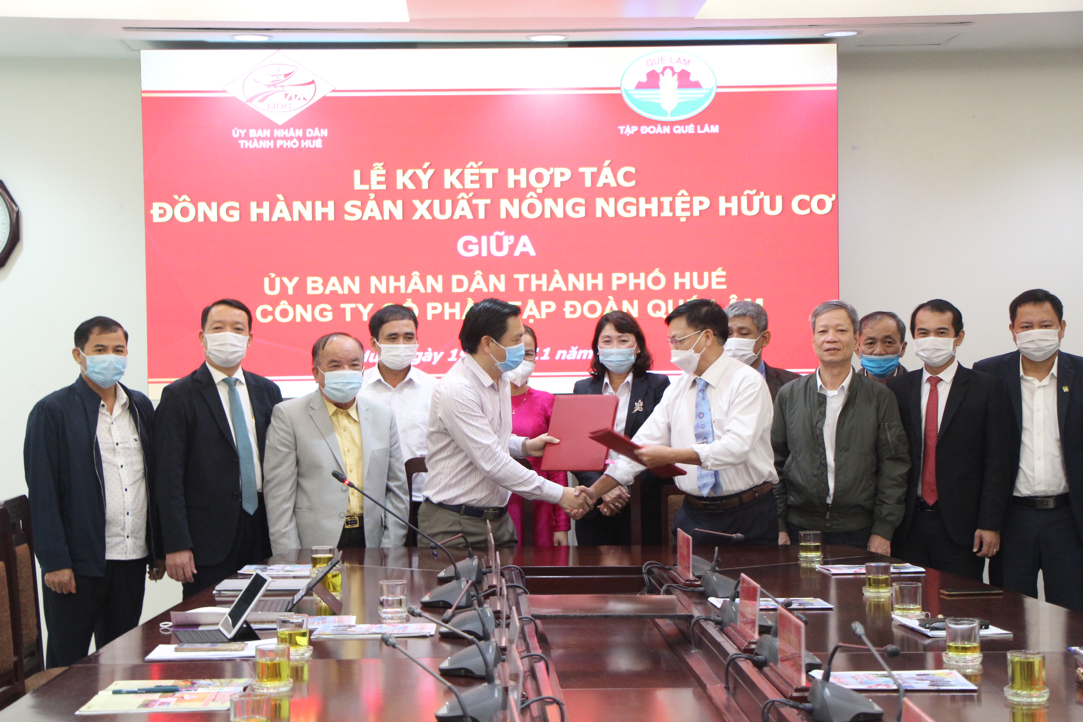 Ký kết hợp tác, đồng hành sản xuất nông nghiệp hữu cơ