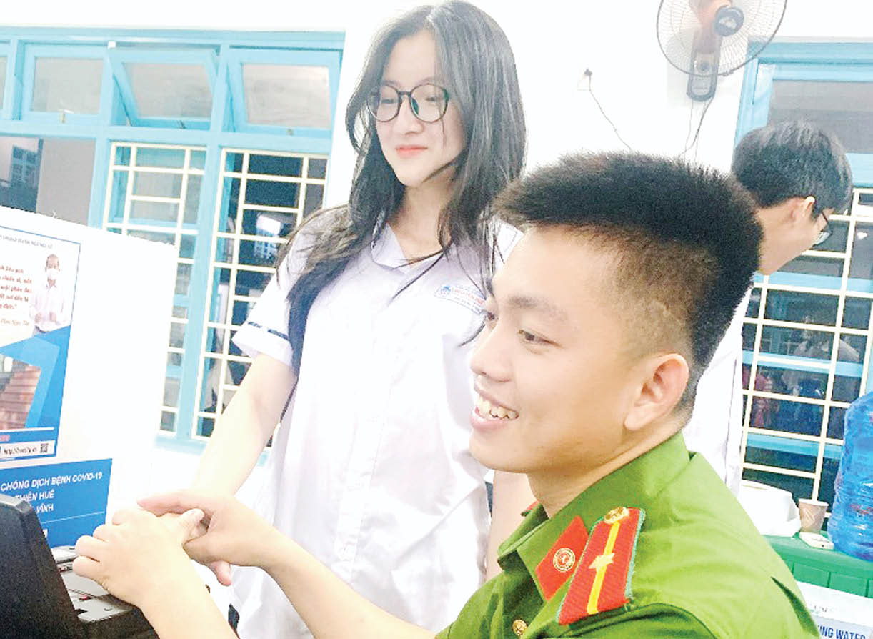 Bám cơ sở, vì Nhân dân