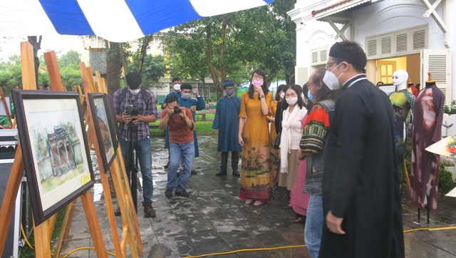 Photo exhibition about Hue