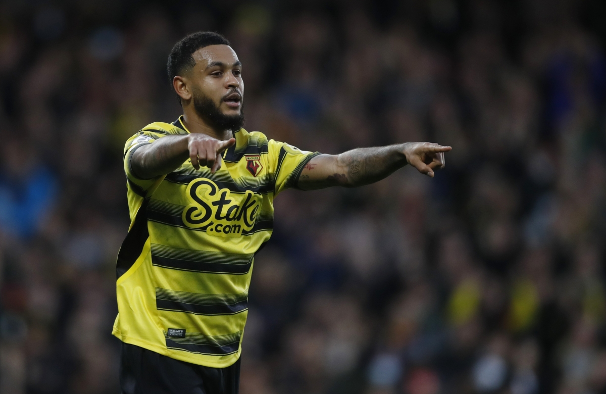 Quỷ đỏ tan nát