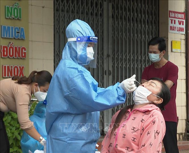 Các địa phương siết chặt biện pháp chống dịch do số F0 trong cộng đồng tăng cao