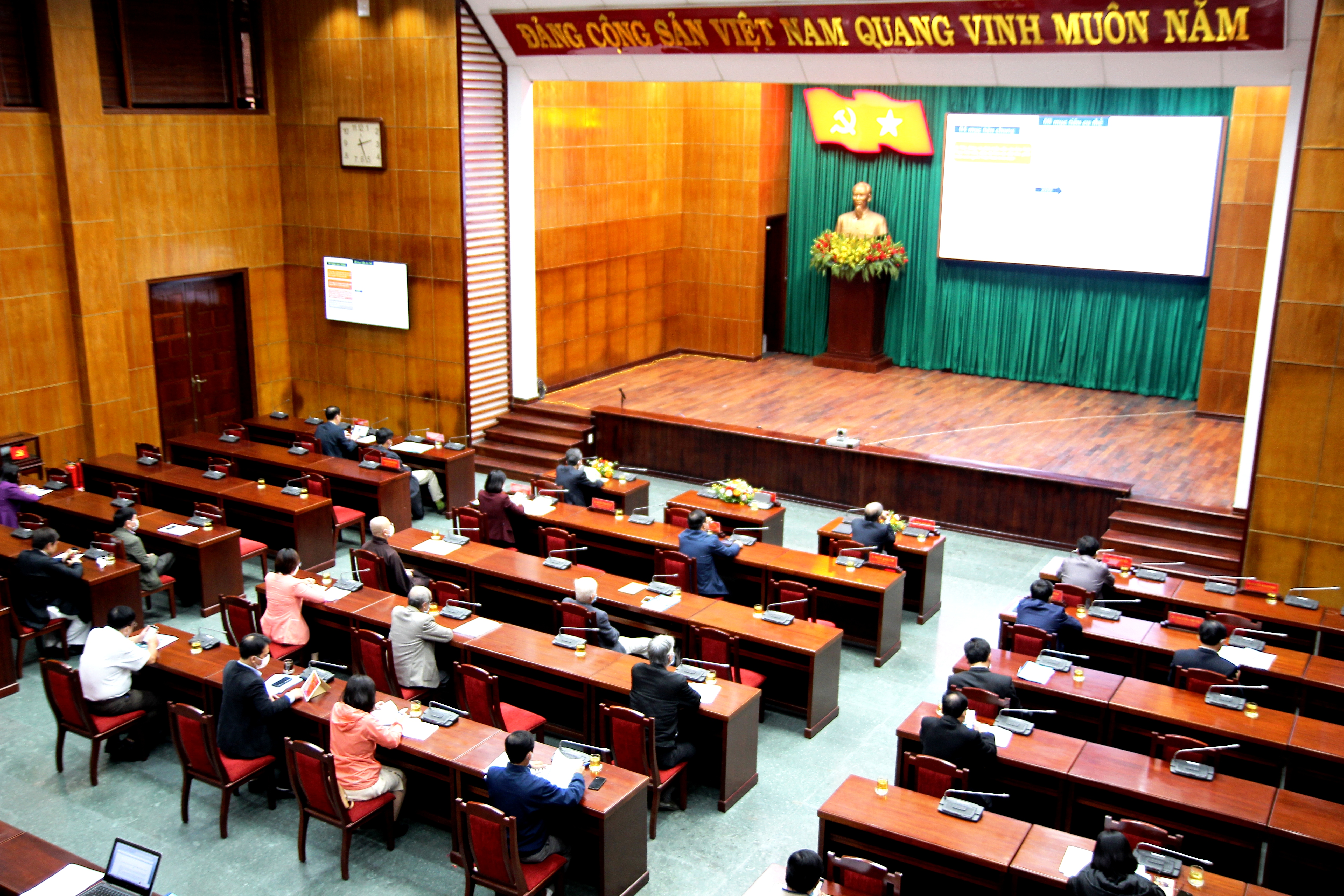 Xây dựng môi trường văn hóa lành mạnh, hạnh phúc, khát vọng vươn lên