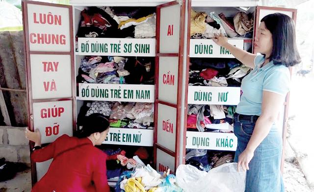 “Nồi cháo tình thương” của một nhân viên thư viện