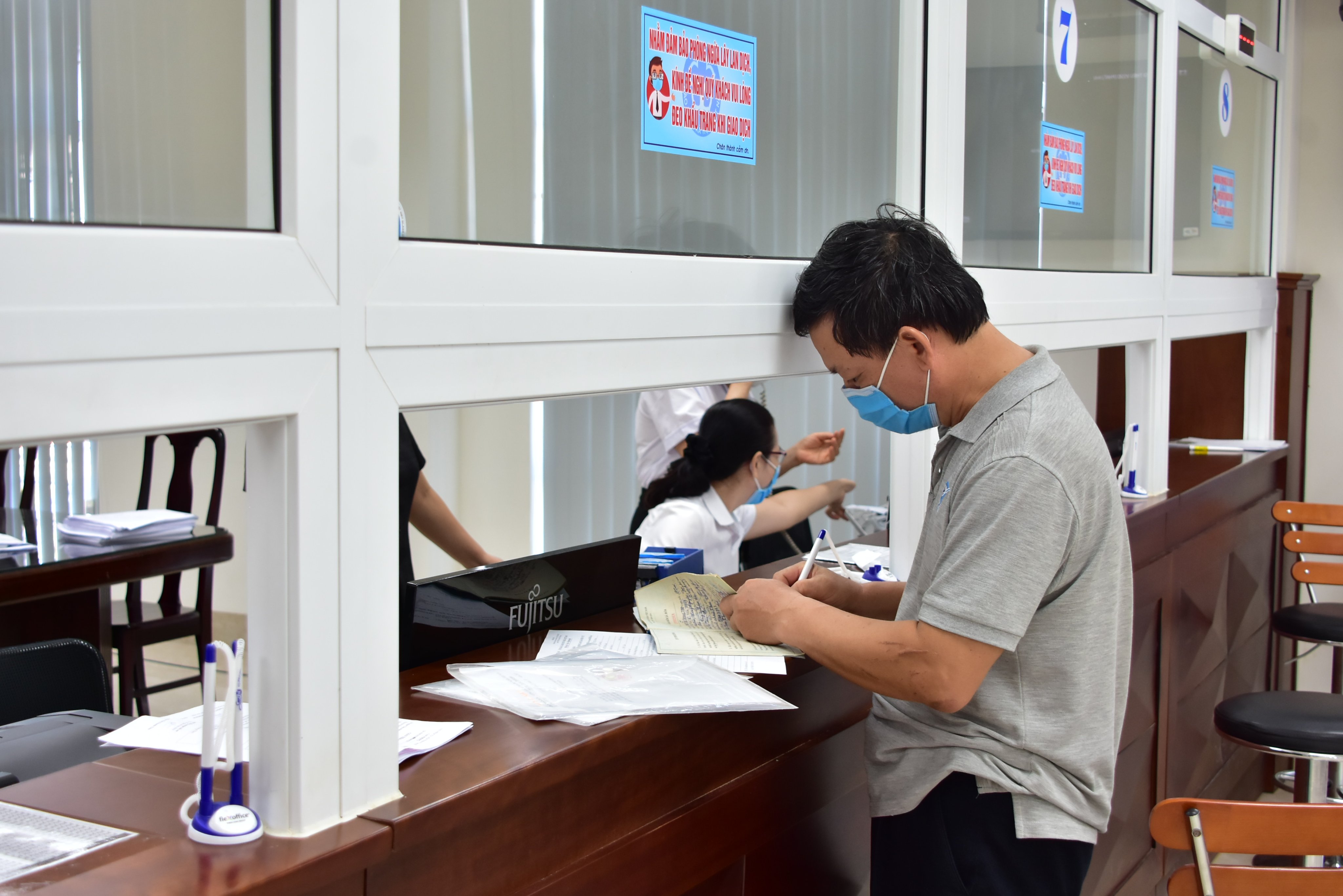 Cảnh báo các hành vi lừa đảo hỗ trợ người bị ảnh hưởng đại dịch COVID-19