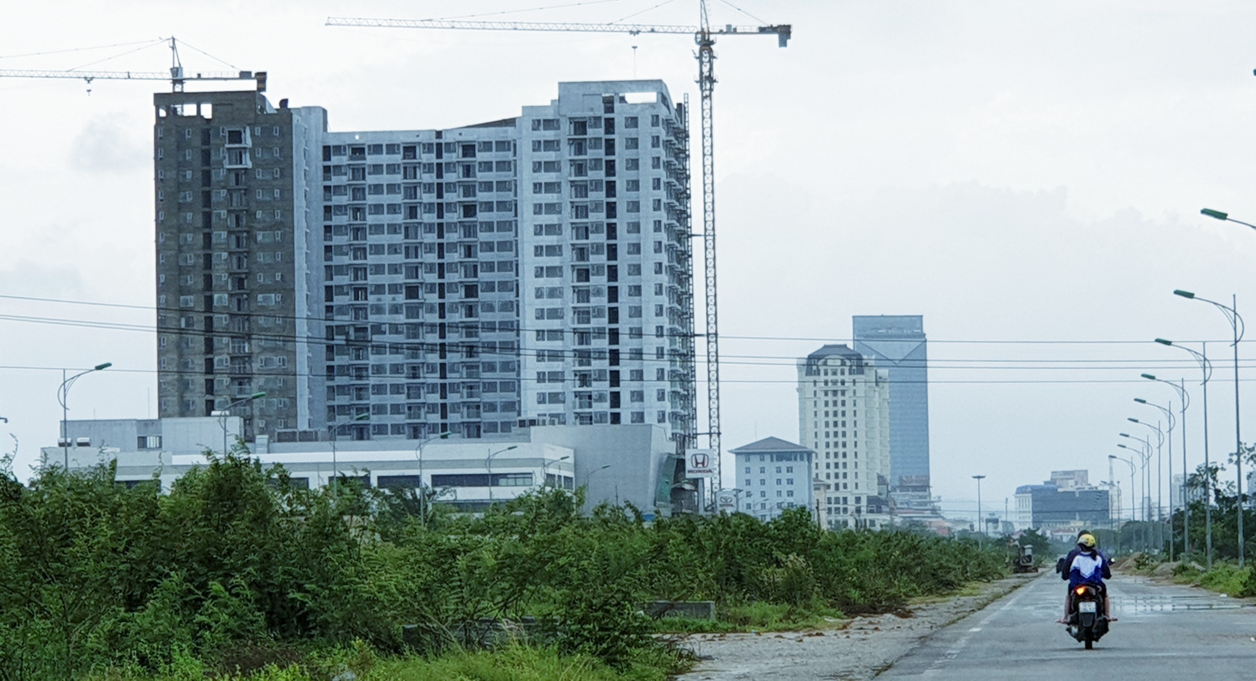 Giảm thủ tục lĩnh vực đầu tư xây dựng, hỗ trợ doanh nghiệp và phục hồi nền kinh tế