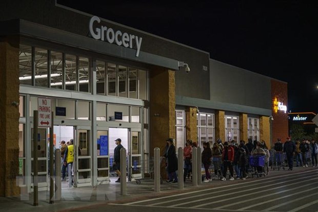 Mỹ Chi tiêu trực tuyến lần đầu tiên giảm trong ngày Black Friday