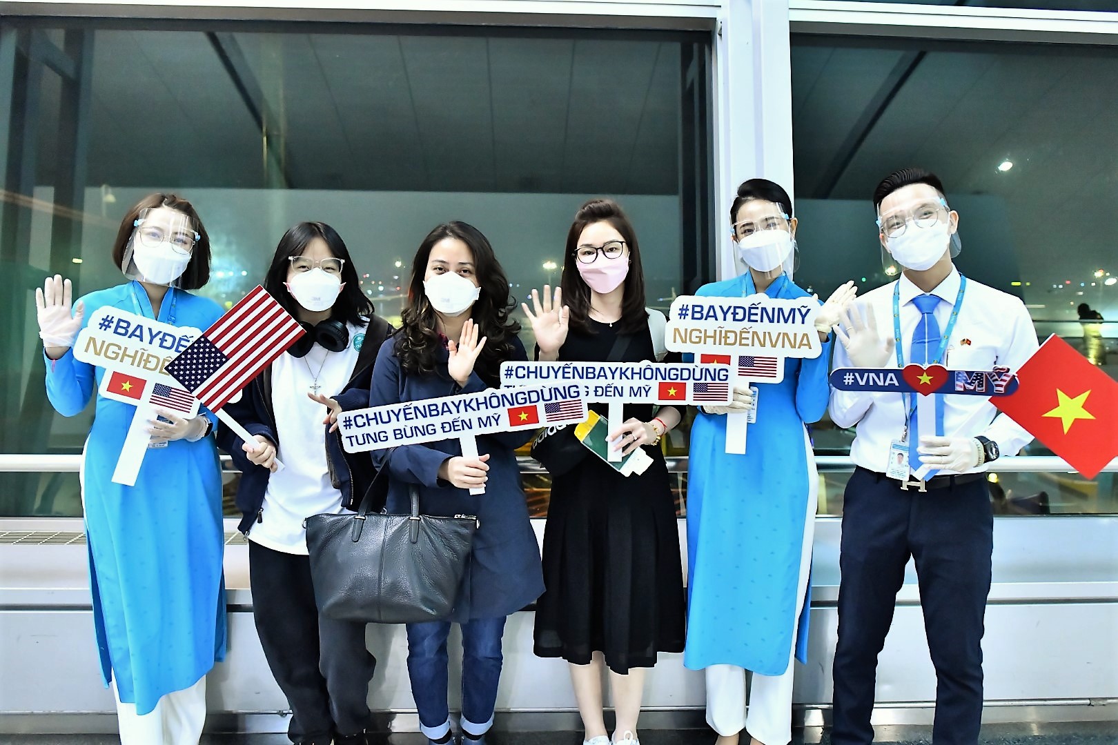 Vietnam Airlines thực hiện chuyến bay thẳng thường lệ đầu tiên đến Mỹ
