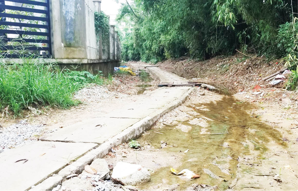 Đường thi công dang dở