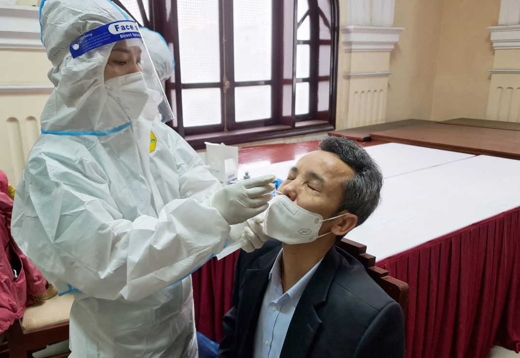 Chủ động xét nghiệm, tầm soát vi-rút SARS-CoV-2