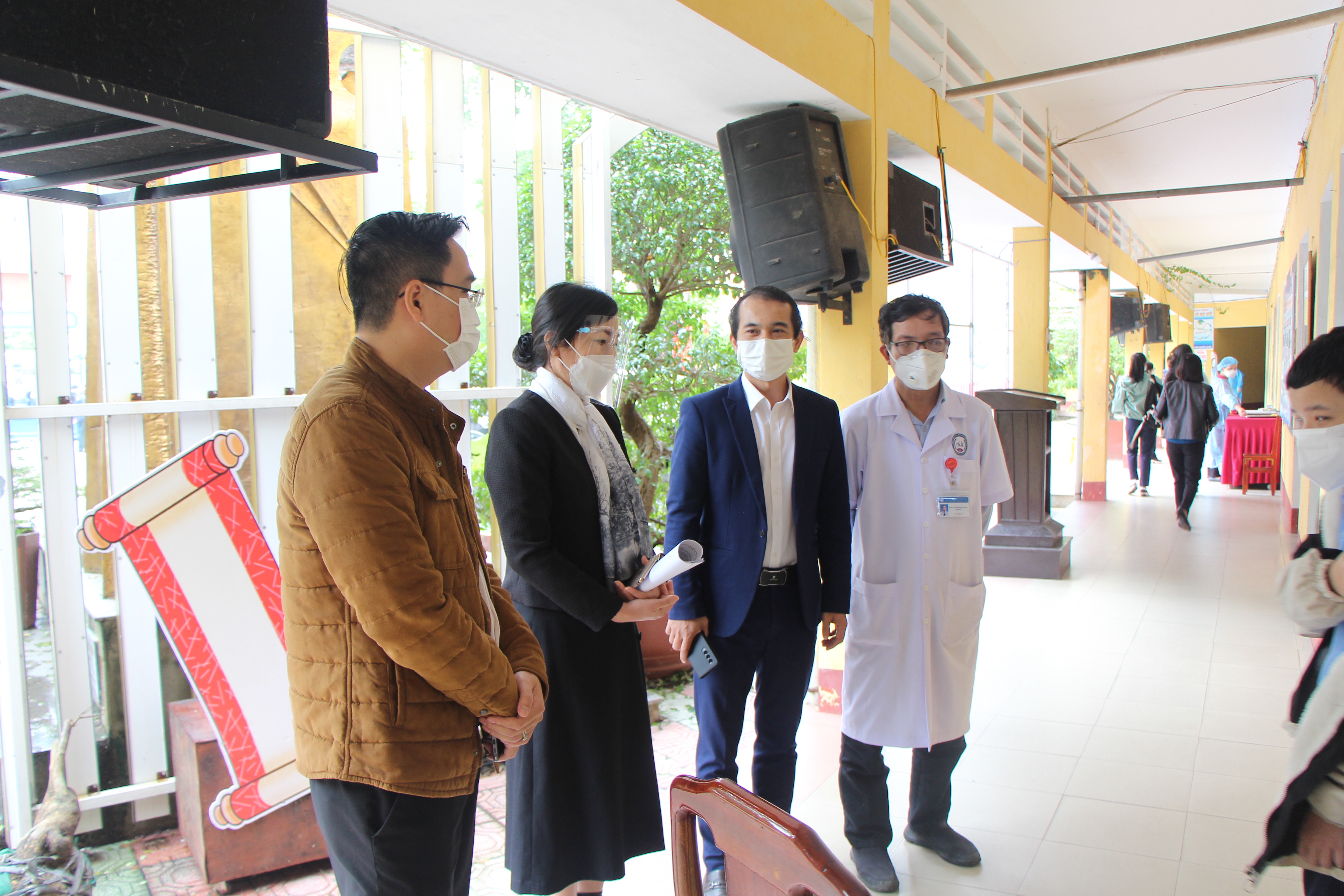 Đẩy nhanh tiến độ tiêm vắc-xin phòng COVID-19 cho học sinh