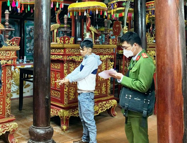 Bắt đối tượng chuyên trộm cổ vật ở các nhà thờ, đình làng