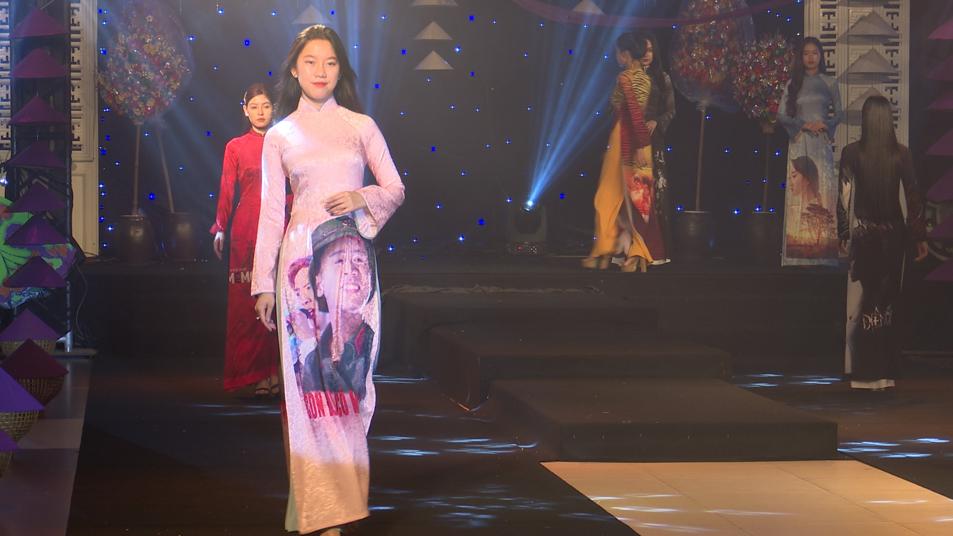 Ao dai Hue in the Vietnam Film Festival