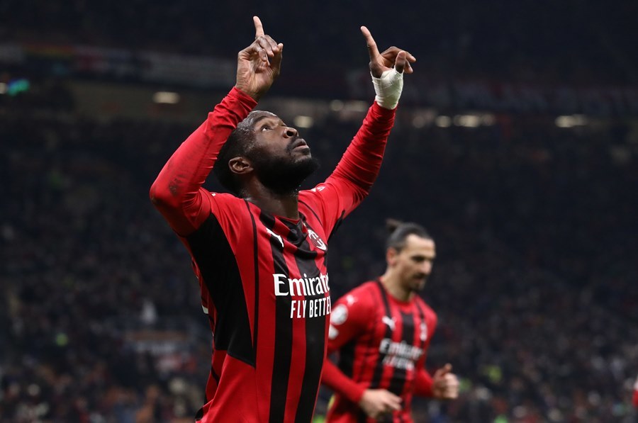 Bị Liverpool ngược dòng, Milan chia tay Champions League