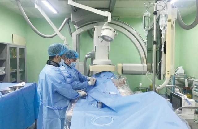 Chọc mũi  chọc tim