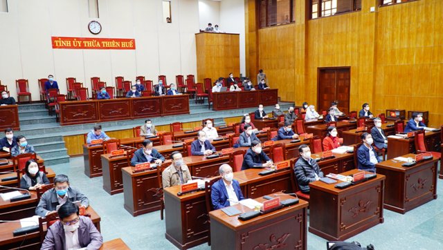 Tiếp tục đẩy mạnh công tác xây dựng, chỉnh đốn Đảng