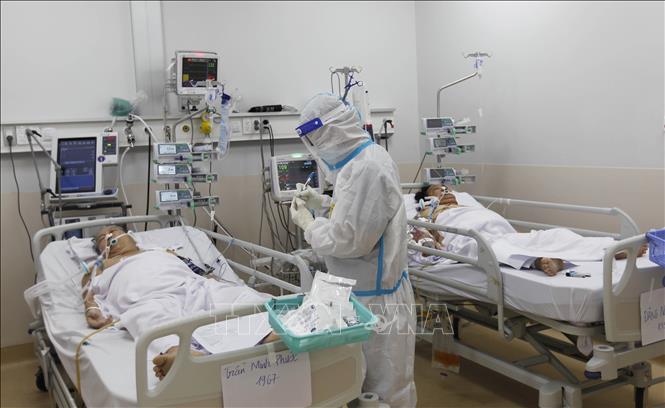 Bộ Y tế hướng dẫn người dân về thuốc điều trị COVID-19