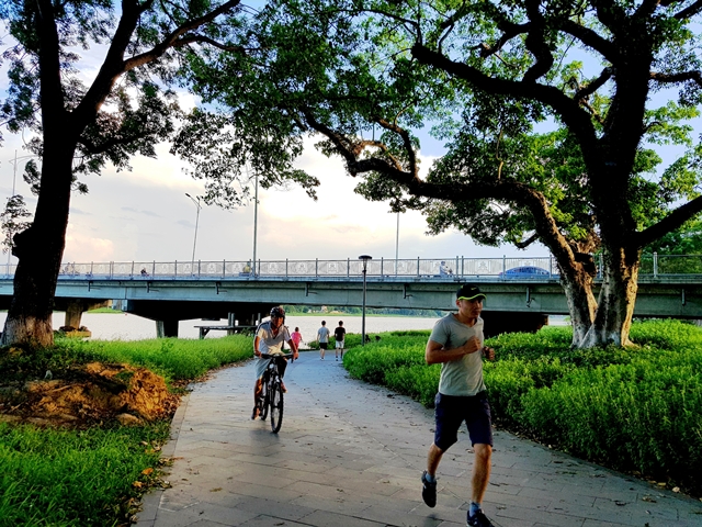 Finding Hue initiatives - Green space, Green city