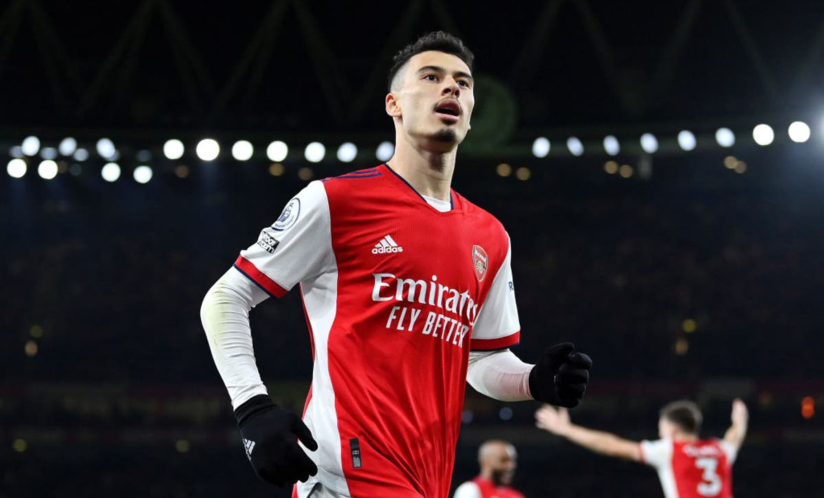 Pháo thủ chen chân vào Top 4