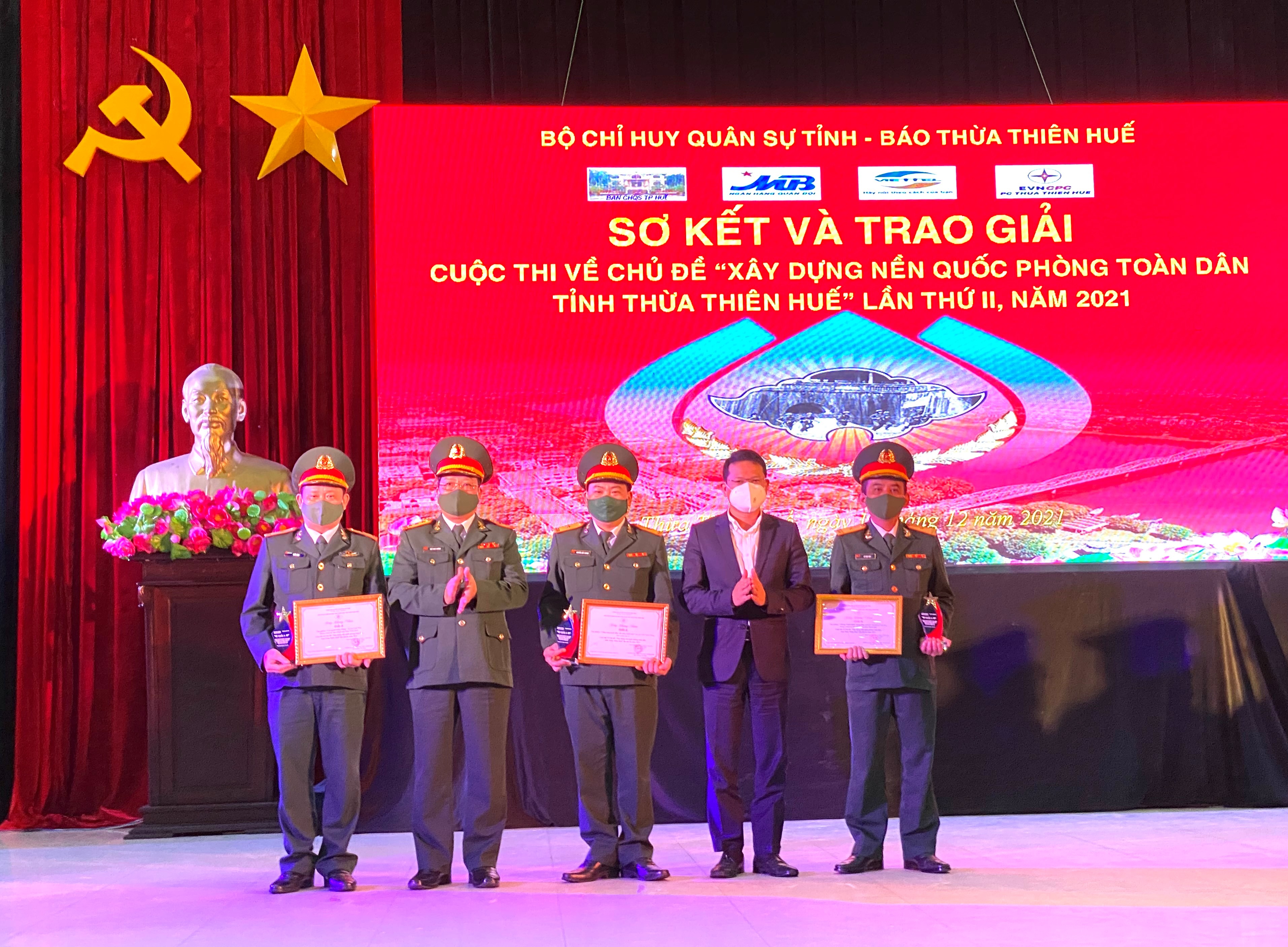 Đa dạng thể loại và sinh động về nội dung