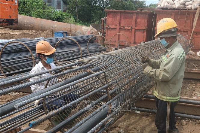 Tiêu thụ thép trong nước giảm, xuất khẩu tăng