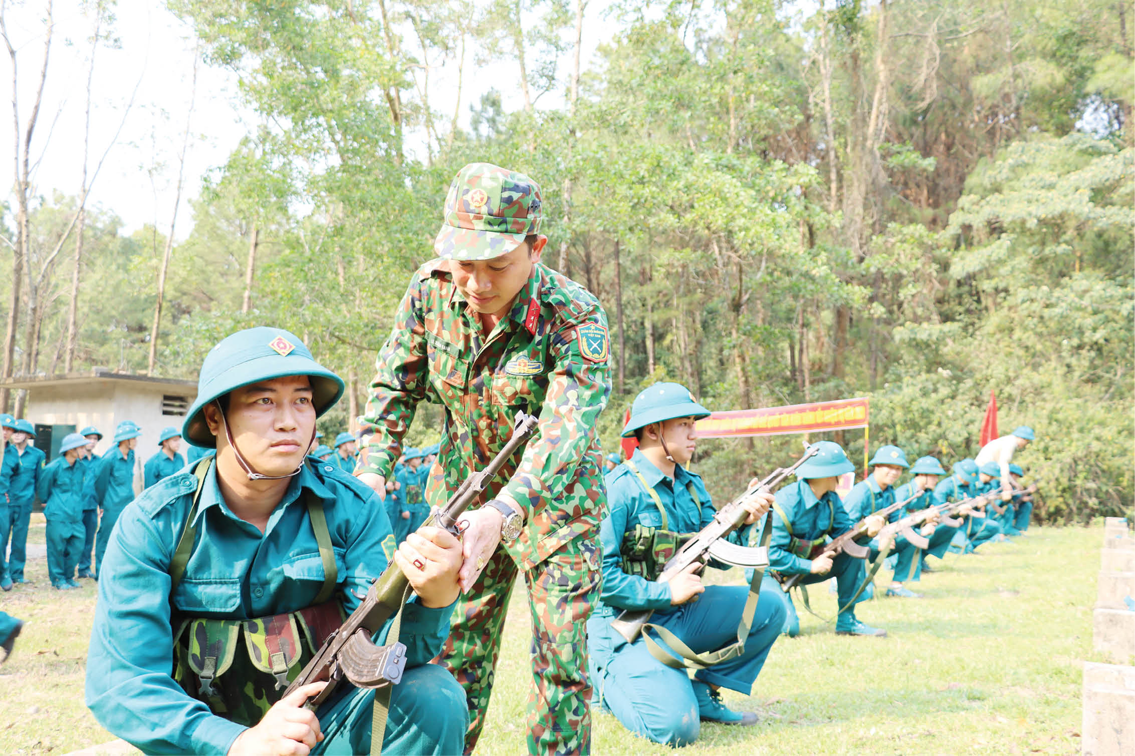 Vững mạnh về mọi mặt