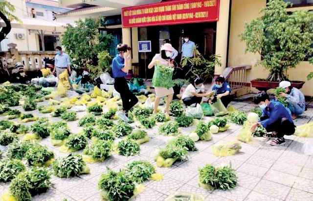 Đồng hành với nông dân vượt đại dịch COVID-19