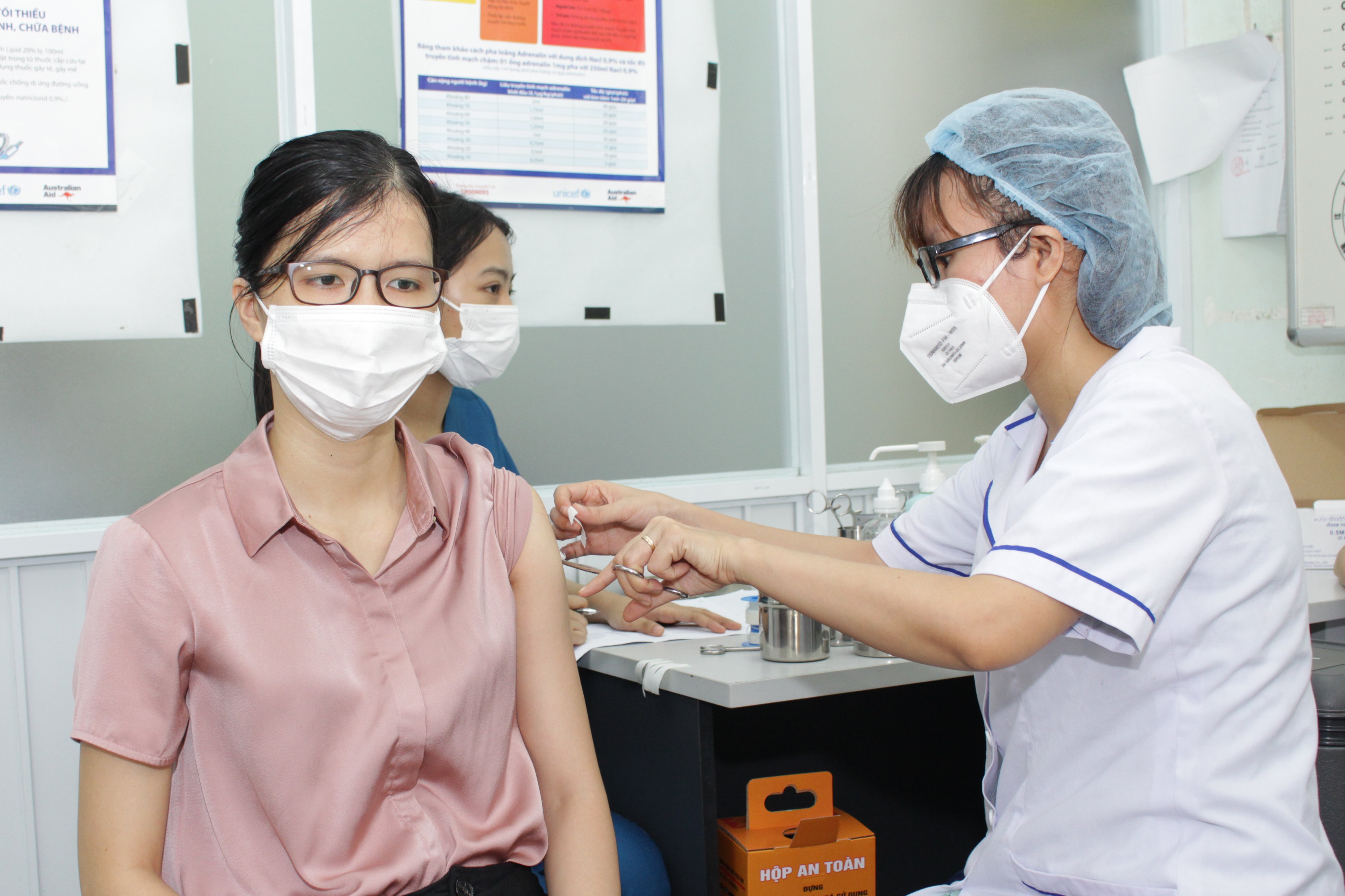 Công bố thêm 394 ca bệnh dương tính với SARS-CoV-2