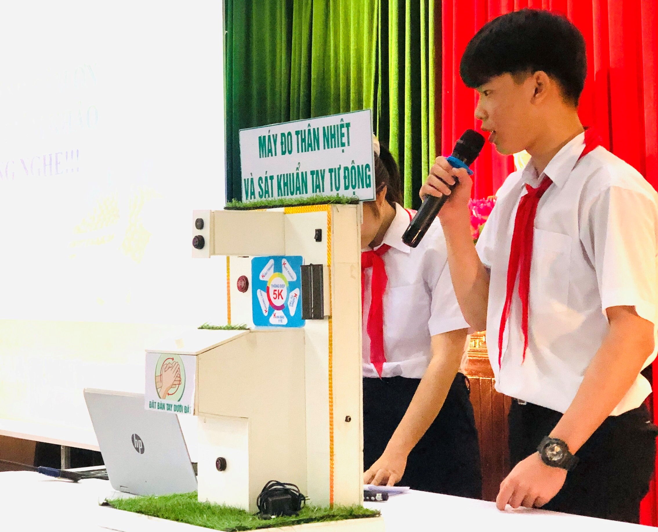 Hương Thủy 23 đề tài tham dự cuộc thi khoa học kỹ thuật lần thứ 11