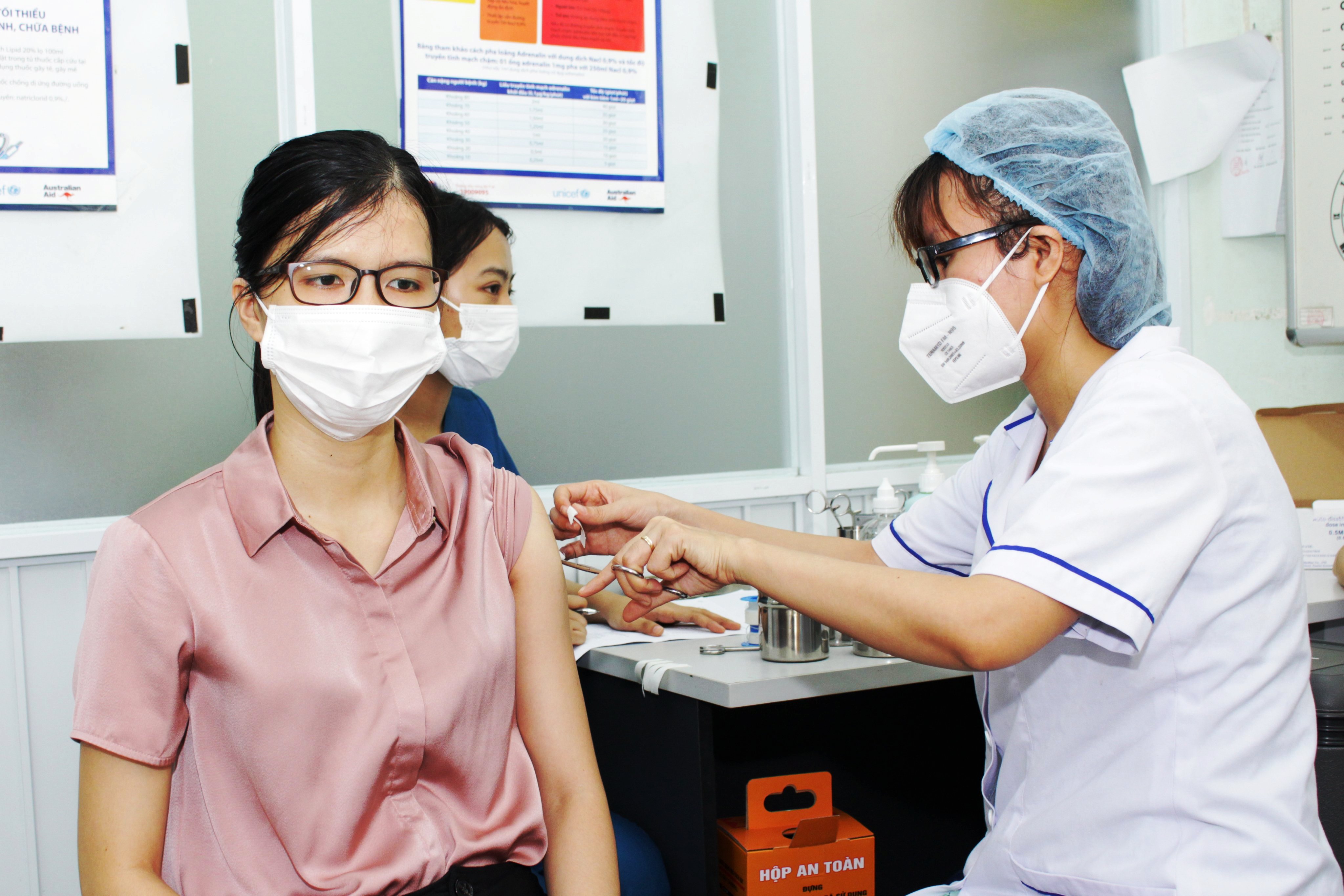 Công bố thêm 365 ca bệnh dương tính với SARS-CoV-2
