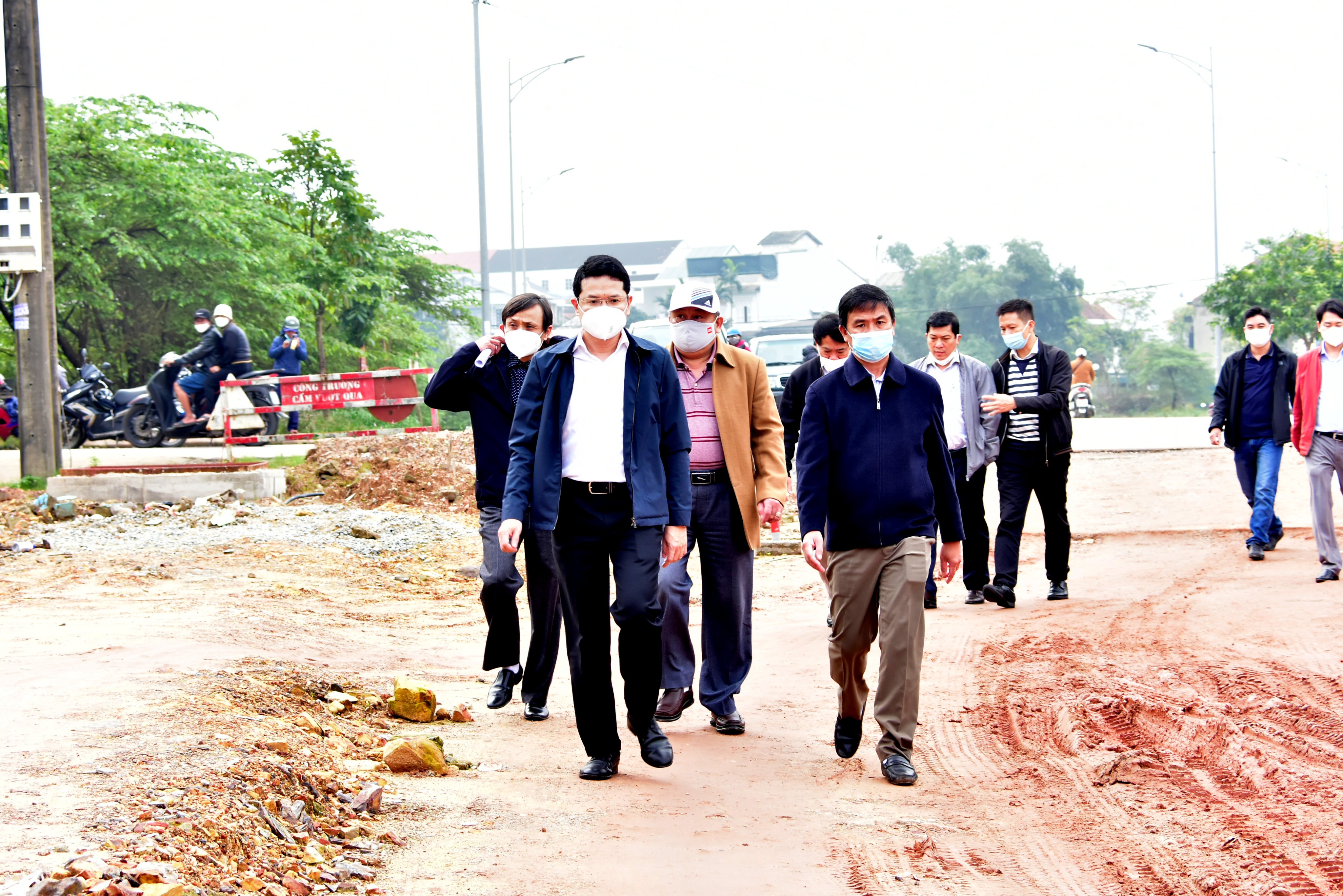 Sẽ xử phạt các nhà thầu vi phạm hợp đồng, thi công chậm tiến độ